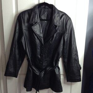 VTG JC Penney "XL" Women's Leather Jacket; Belted, classic, Timeless, Rich, Soft